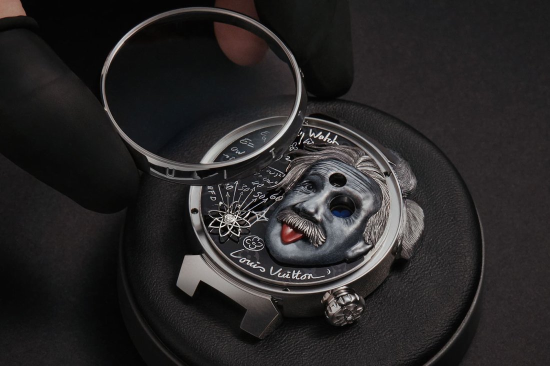 Louis Vuitton Tambour Einstein Automata Dial