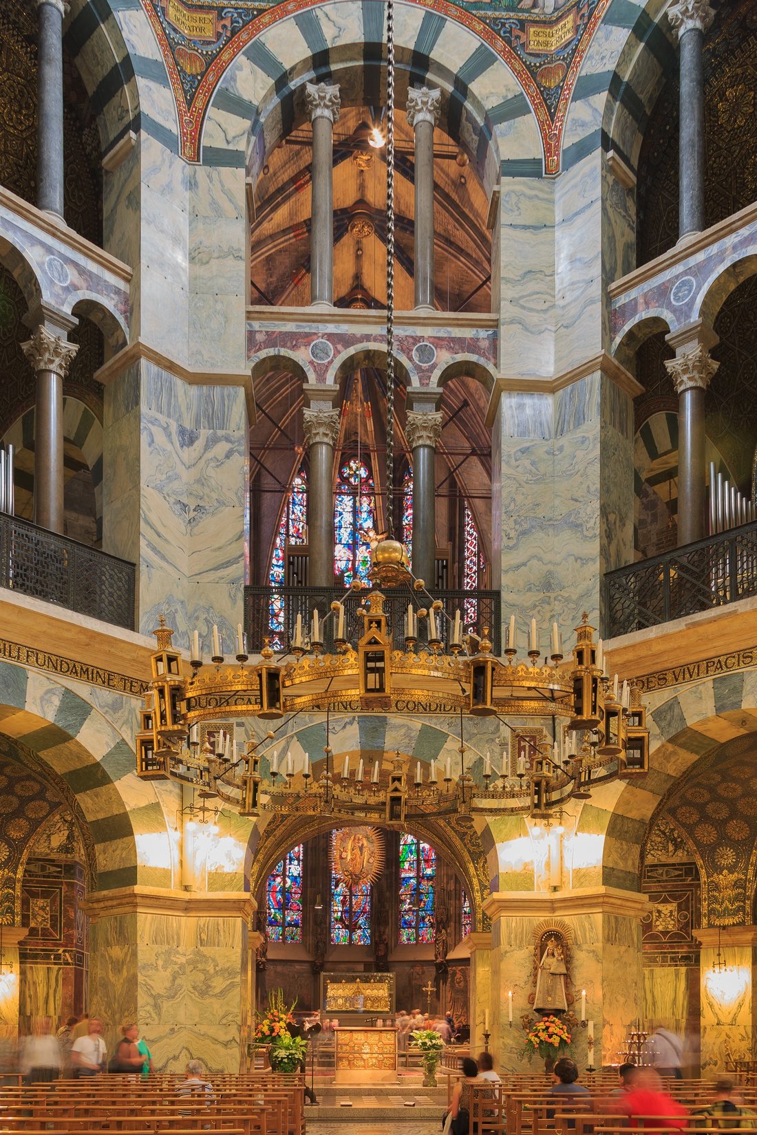 Aachen katedrali