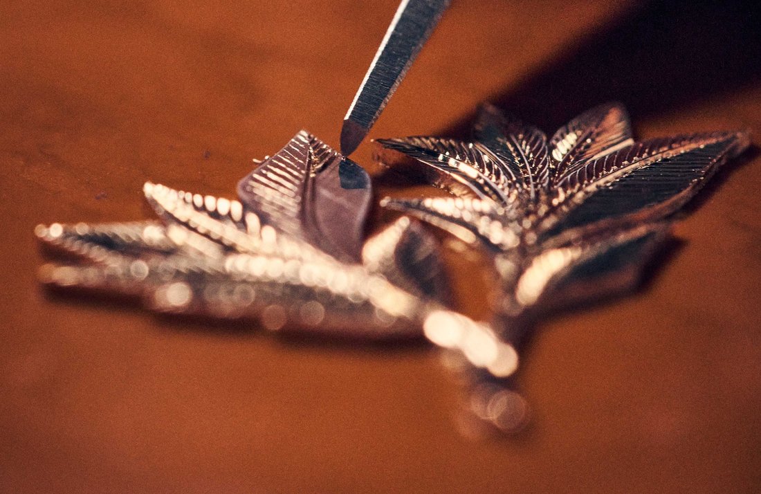 Patek Philippe - elle gravur (burin) isciligi