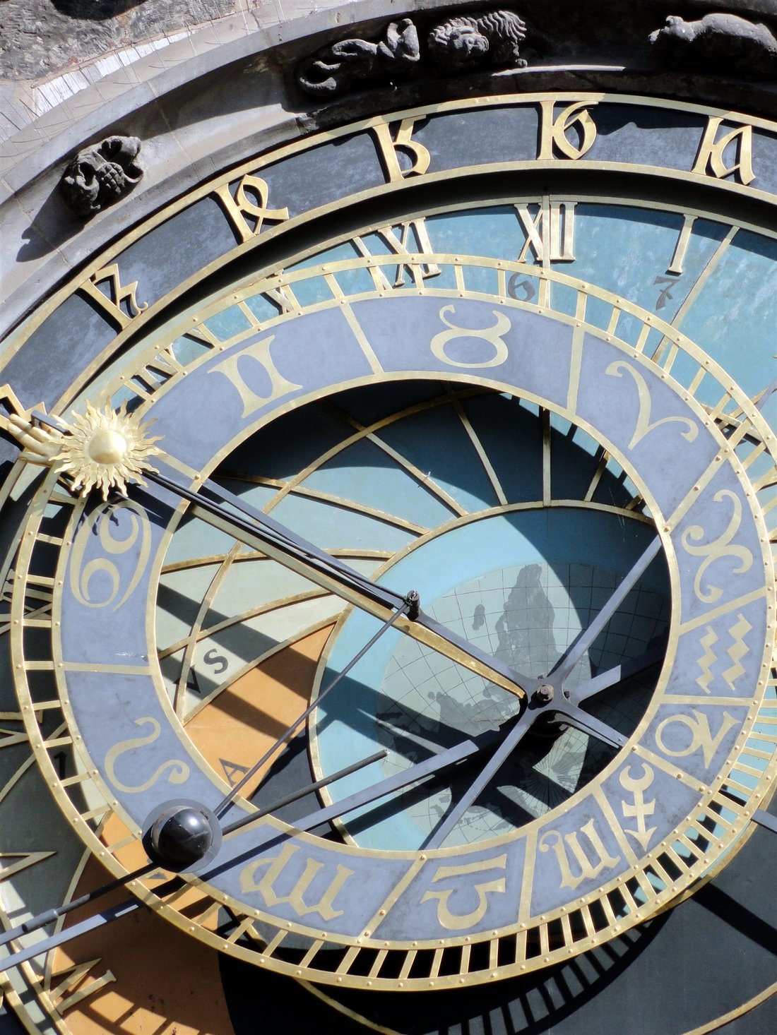 Prag Orloj astronomik kule saati, jeosentrik astrolab kadran
