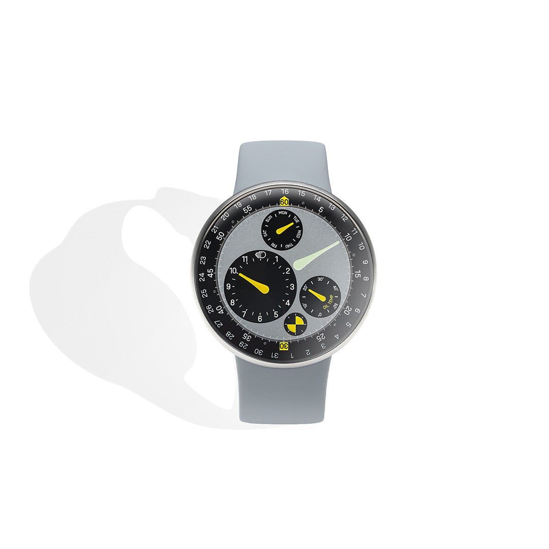 Ressence Type 3 Marc Newson: kubbeli kadran ve ROCS gosterge sistemi