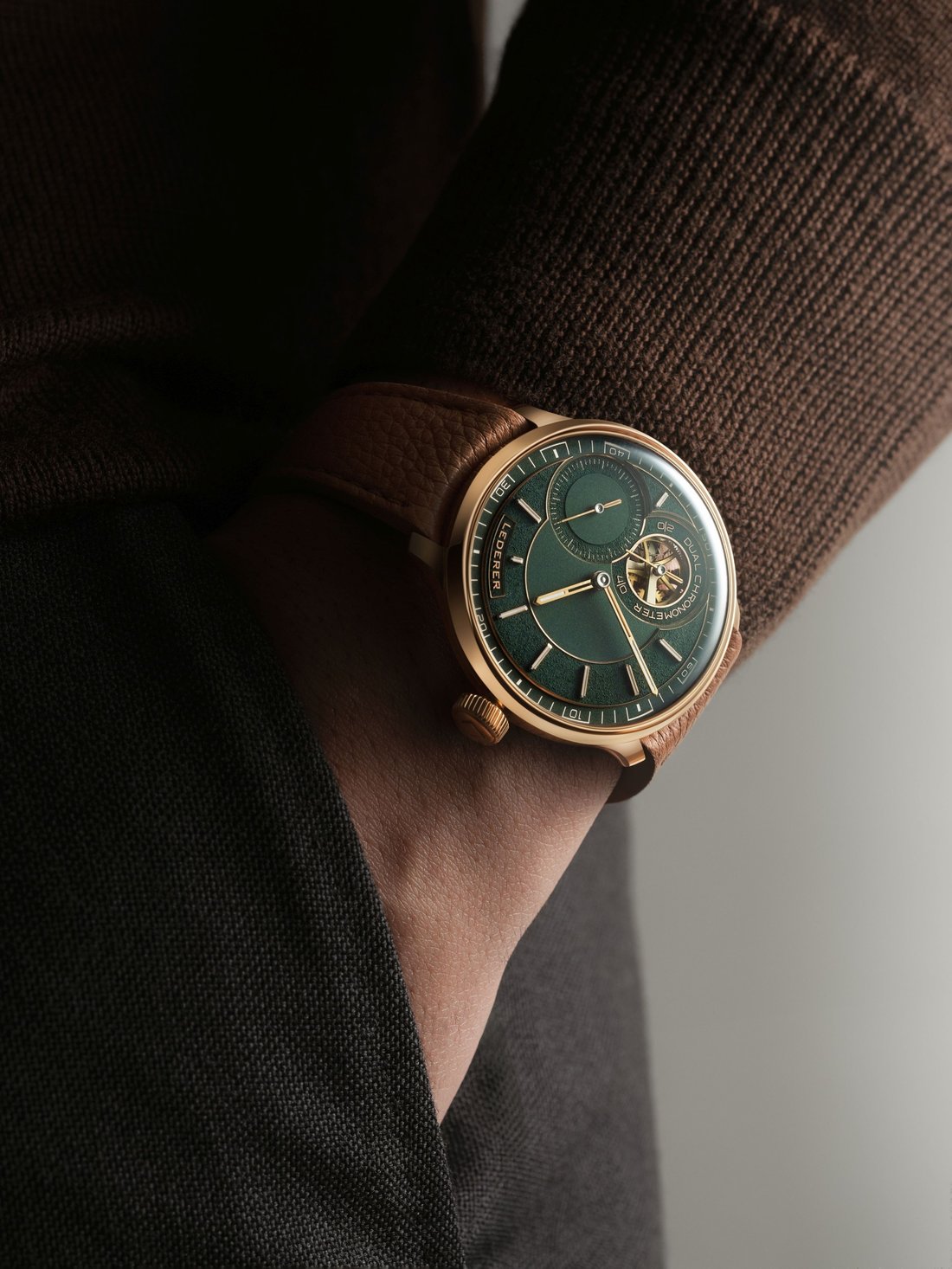 Lederer CIC 39 Racing Green on the wrist