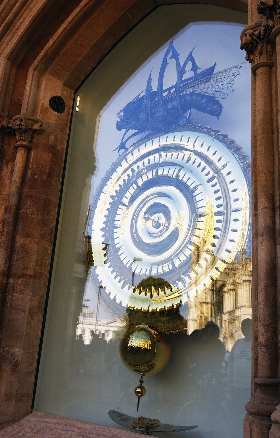 Corpus Clock - mavi LED halkalari