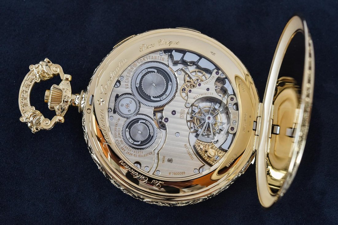 Vacheron Constantin Officer Caseback and Lion Bow